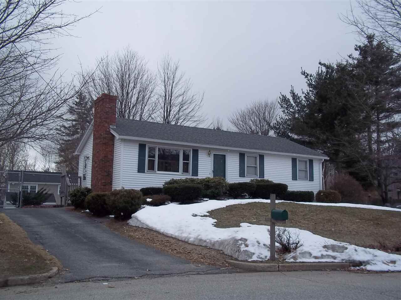 Property Photo: 5 Estate Drive NH 03104