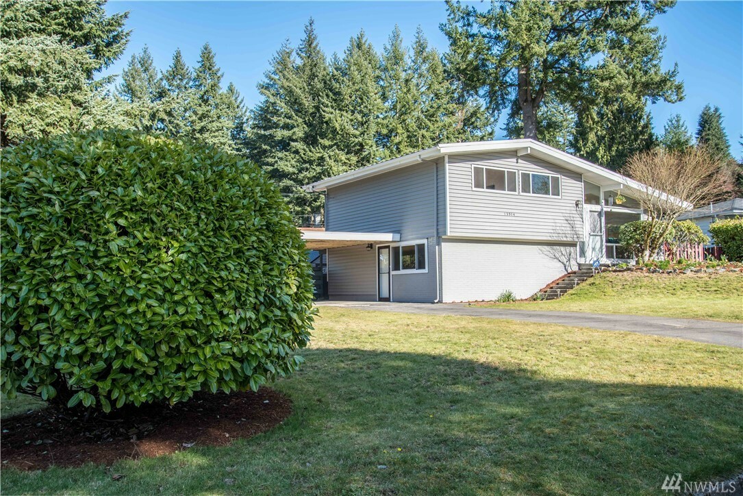 Property Photo:  13904 SE 38th Pl  WA 98006 