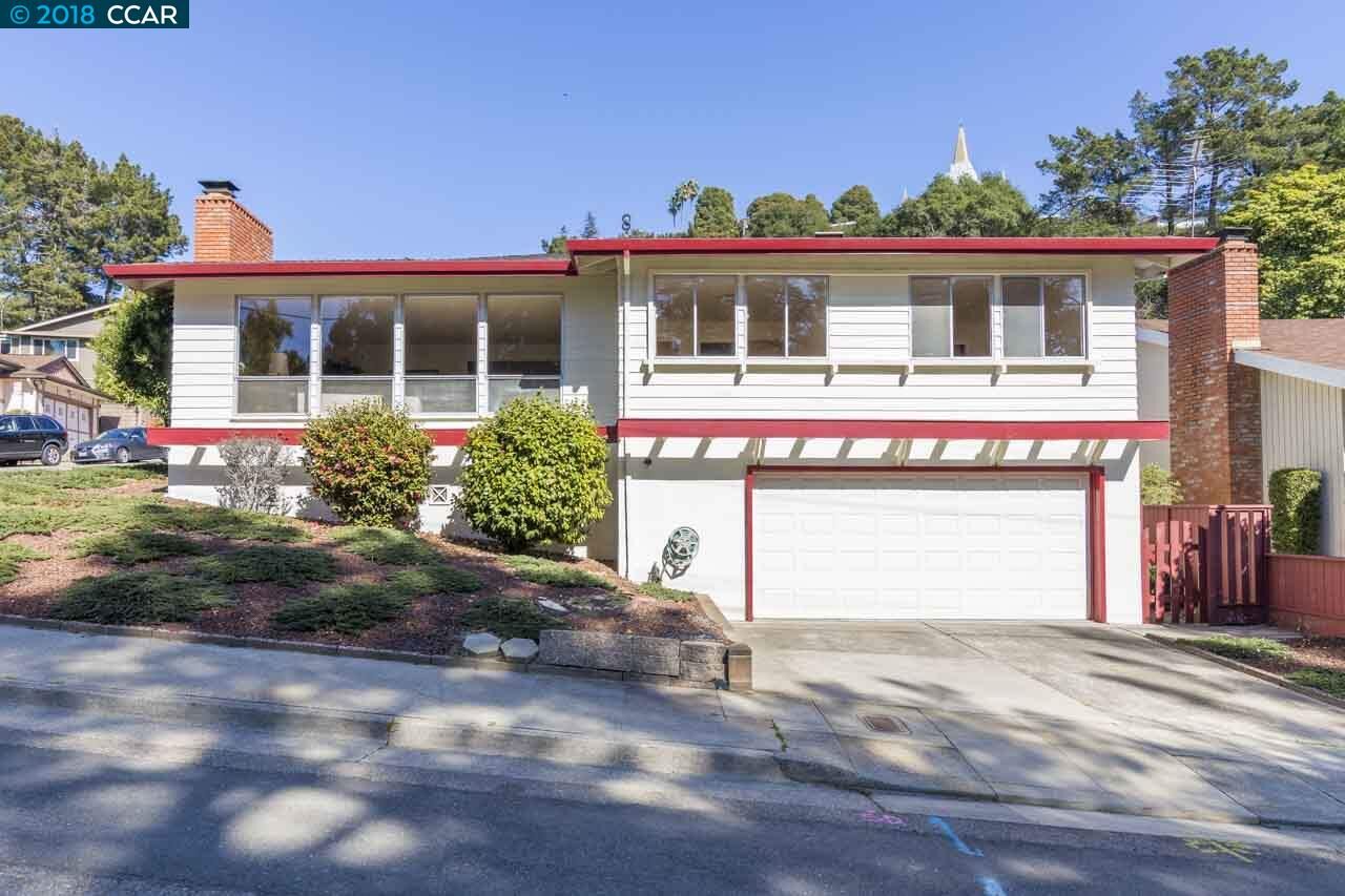 Property Photo: 2 Camellia Pl CA 94602