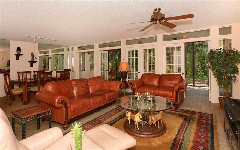 Property Photo:  3328 Thornwood Road 3328  FL 34231 