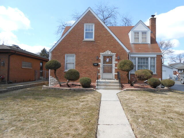 Property Photo: 422 Harvard Avenue IL 60181