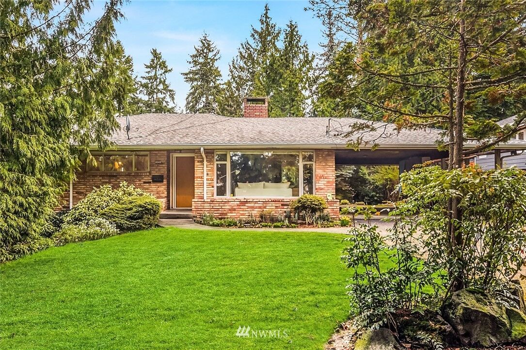 Property Photo:  4048 89th Avenue SE  WA 98040 