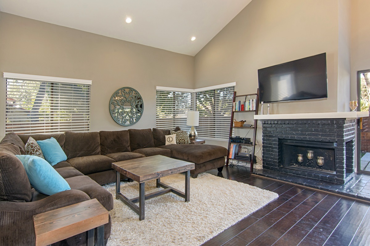 Property Photo:  1606 Tennis Match Way  CA 92024 