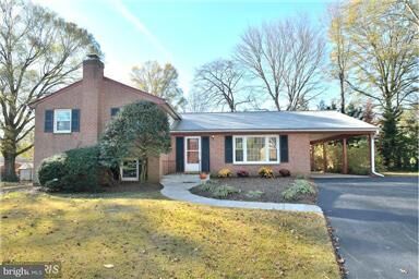 Property Photo:  2219 Traies Court  VA 22306 