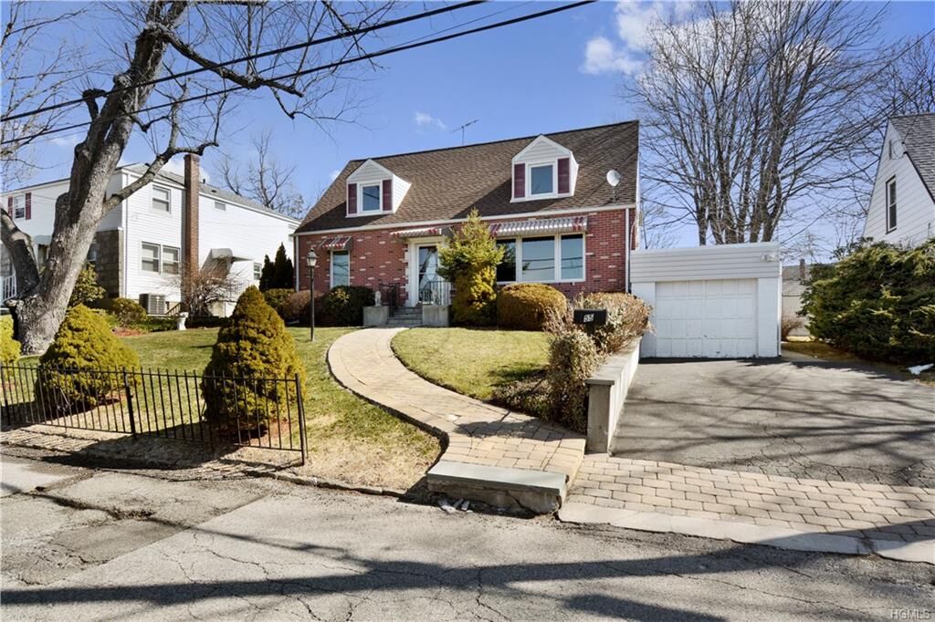 Home for sale in Yonkers 55 Whitman Road, Yonkers, NY 10710