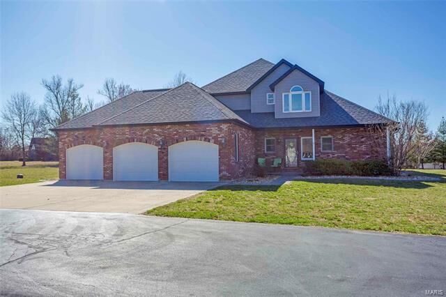 Property Photo: 6110 Illini Trail IL 62298