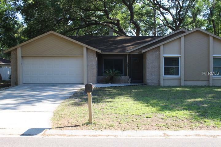 Property Photo:  1927 Dove Field Place  FL 33510 