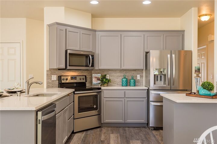 Property Photo: 4641 67th Av Ct W WA 98466