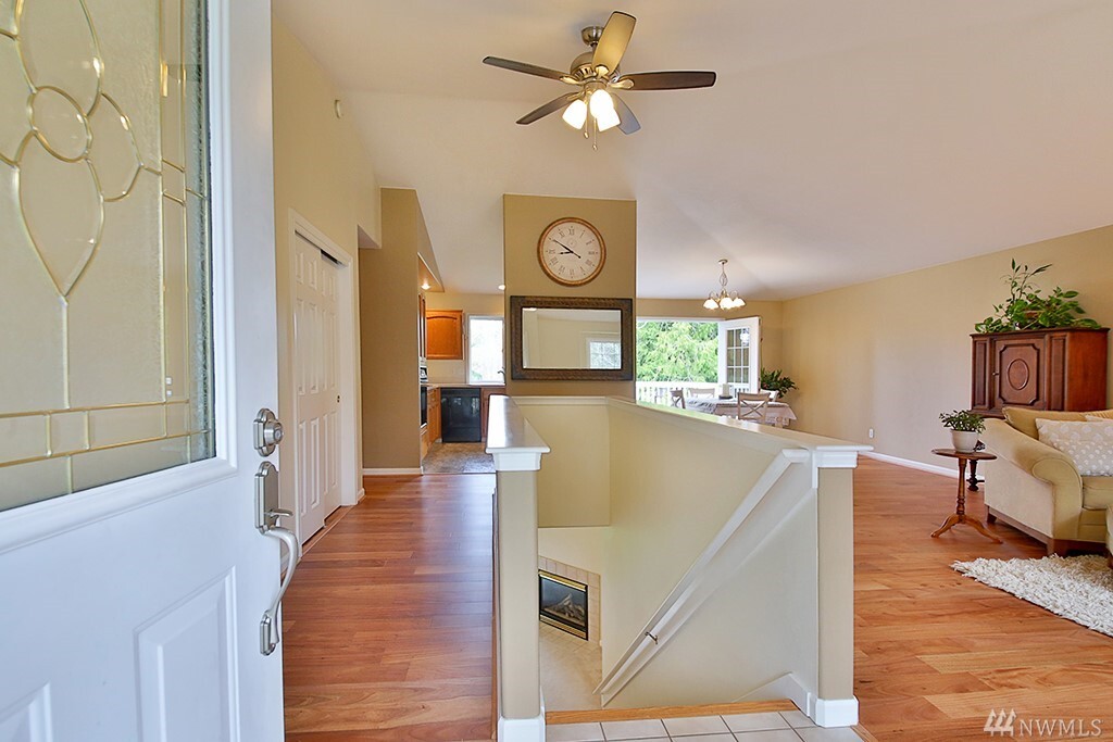 Property Photo: 4886 Spinnaker Dr WA 98249