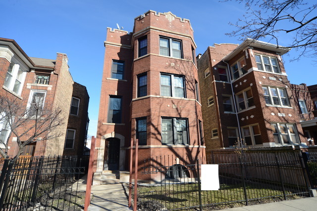 Property Photo: 4731 N Monticello Avenue N 2 IL 60625