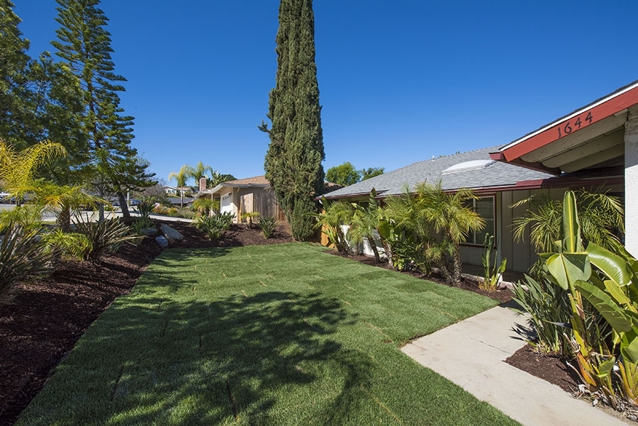 Property Photo:  1644 Kenora Drive  CA 92027 