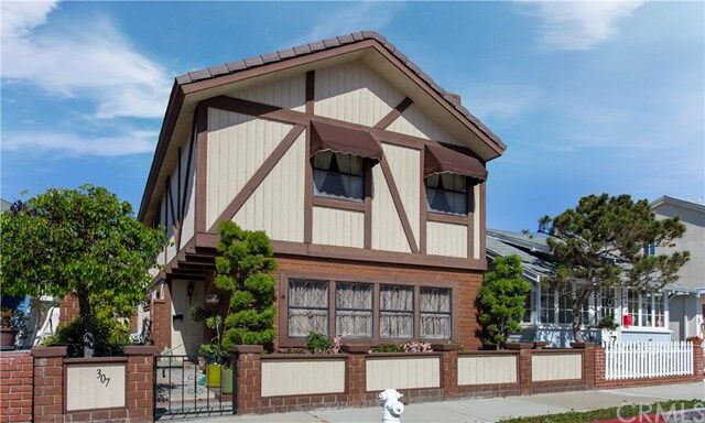 Property Photo:  307 Alvarado Place  CA 92661 