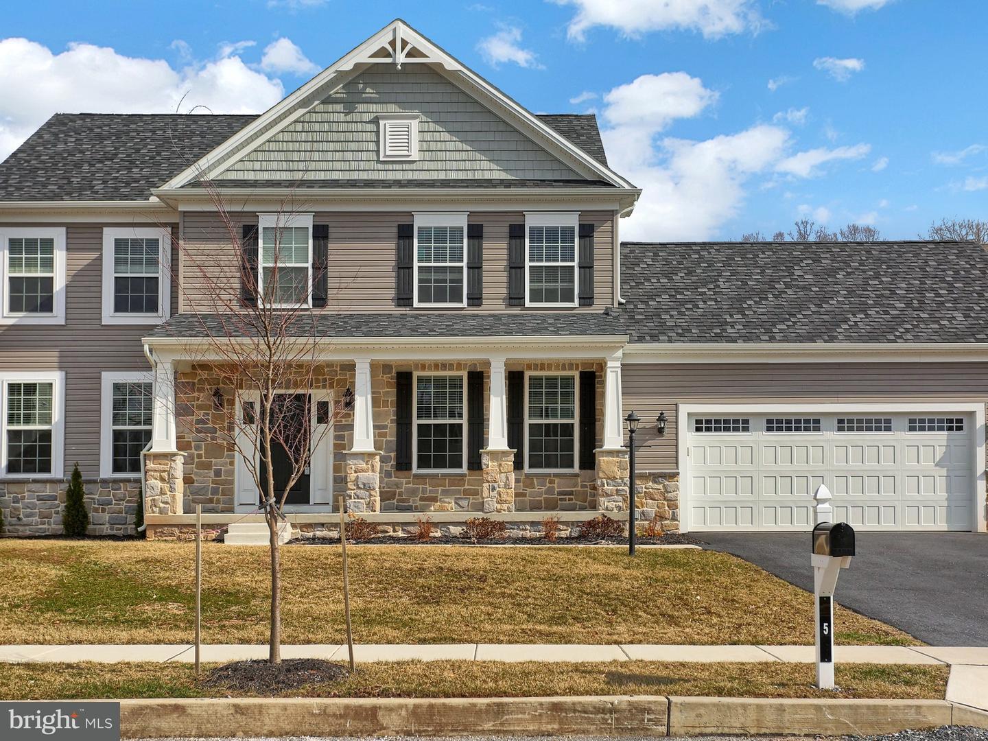 Property Photo: 5 Ledgestone Drive PA 17019