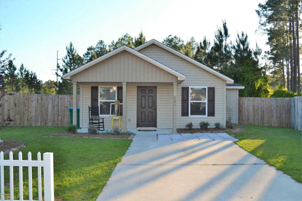 Property Photo: 2620 Avondale Court FL 32404