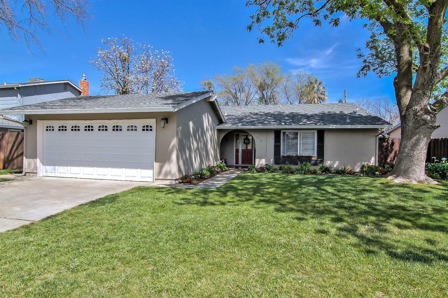 Property Photo:  616 Lewis Avenue  CA 95695 