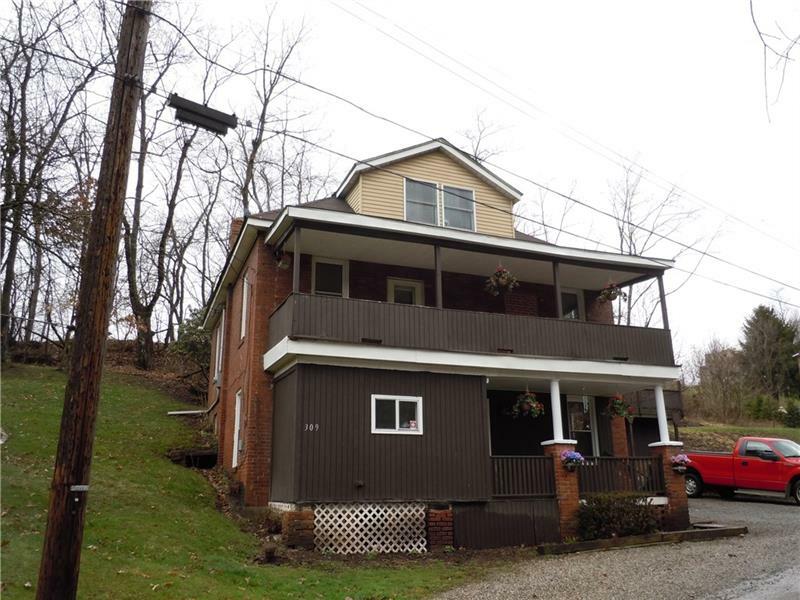 Property Photo:  309 Voskamp Dr  PA 15075 