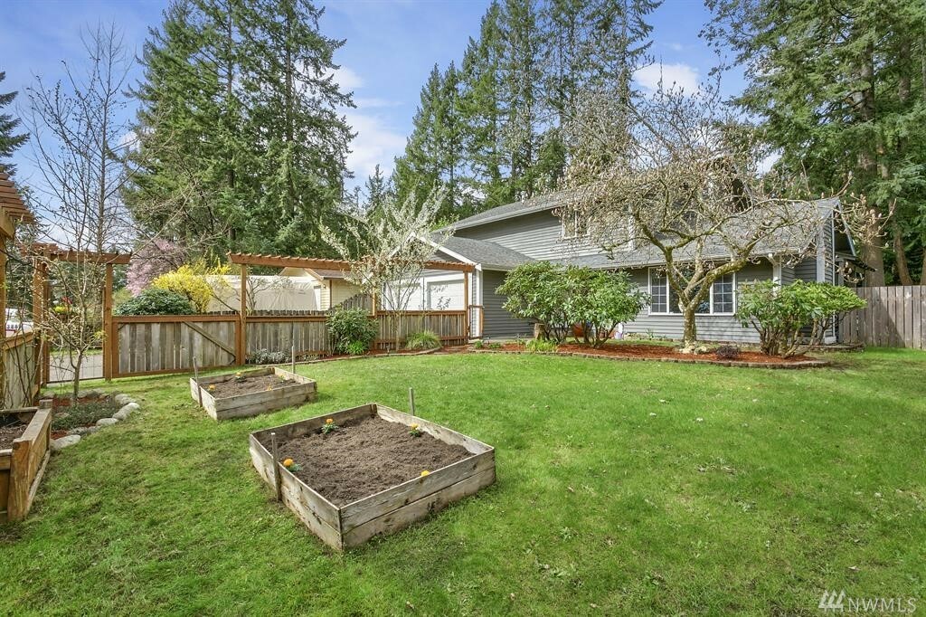 Property Photo: 3885 Castlewood Dr WA 98366