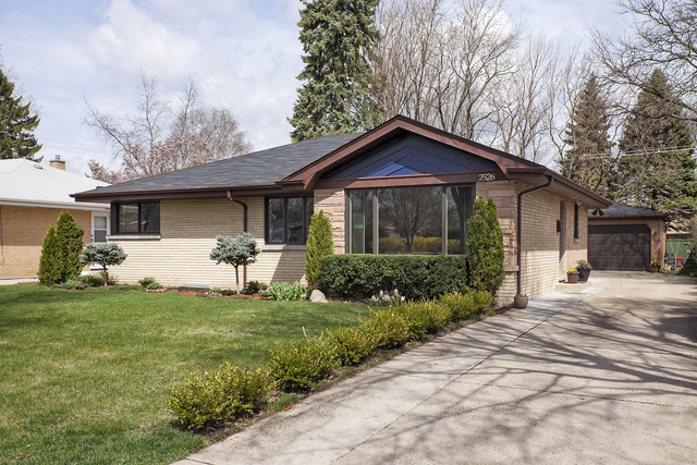 Property Photo:  2526 Wilmette Avenue  IL 60091 