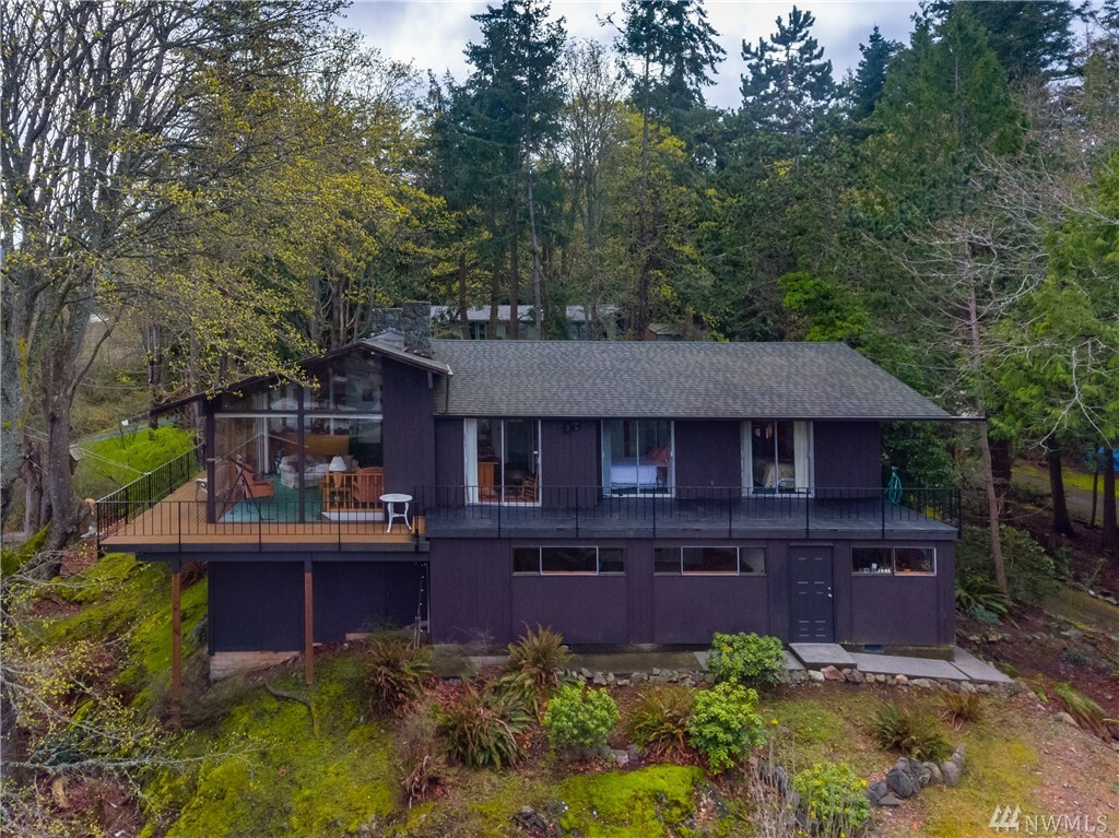 Property Photo:  2901 I Ave  WA 98221 