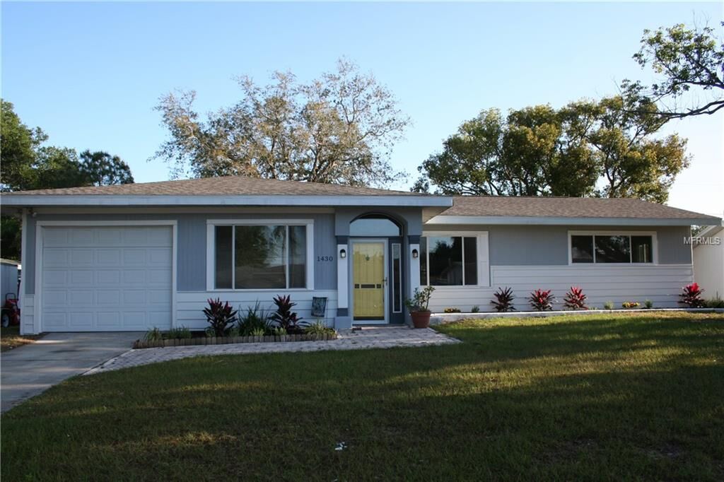 Property Photo: 1430 Rose Street FL 33756