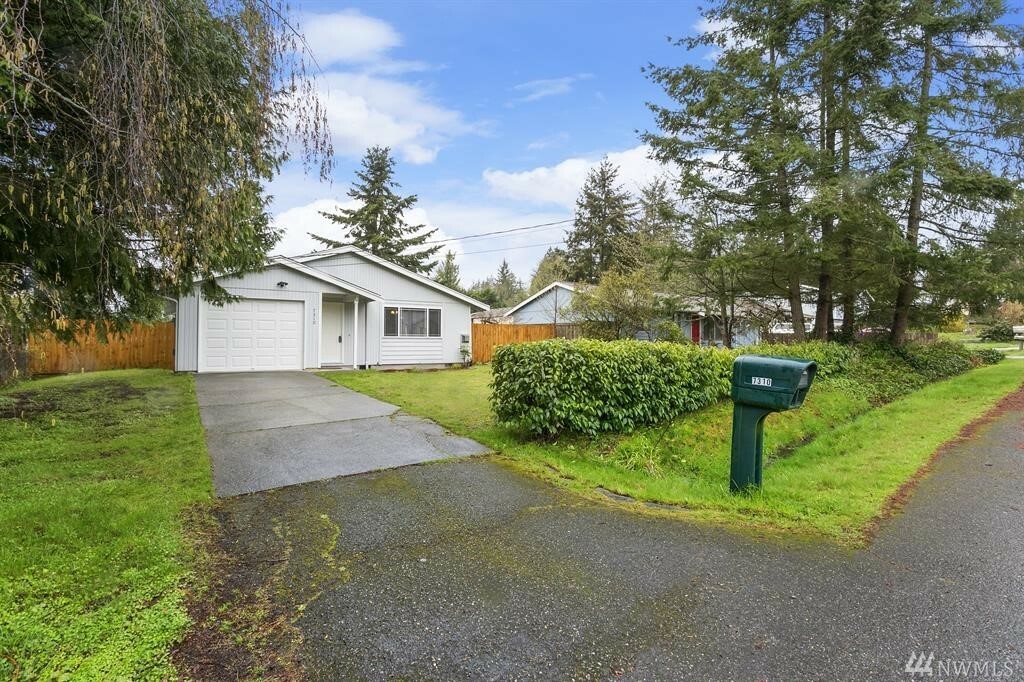 Property Photo: 7310 E Harrison St WA 98366