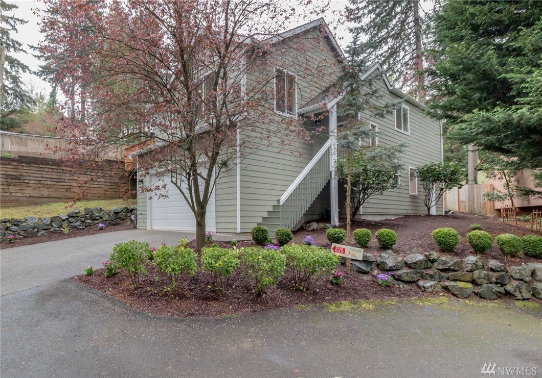 Property Photo:  1423 NE 190th St  WA 98155 