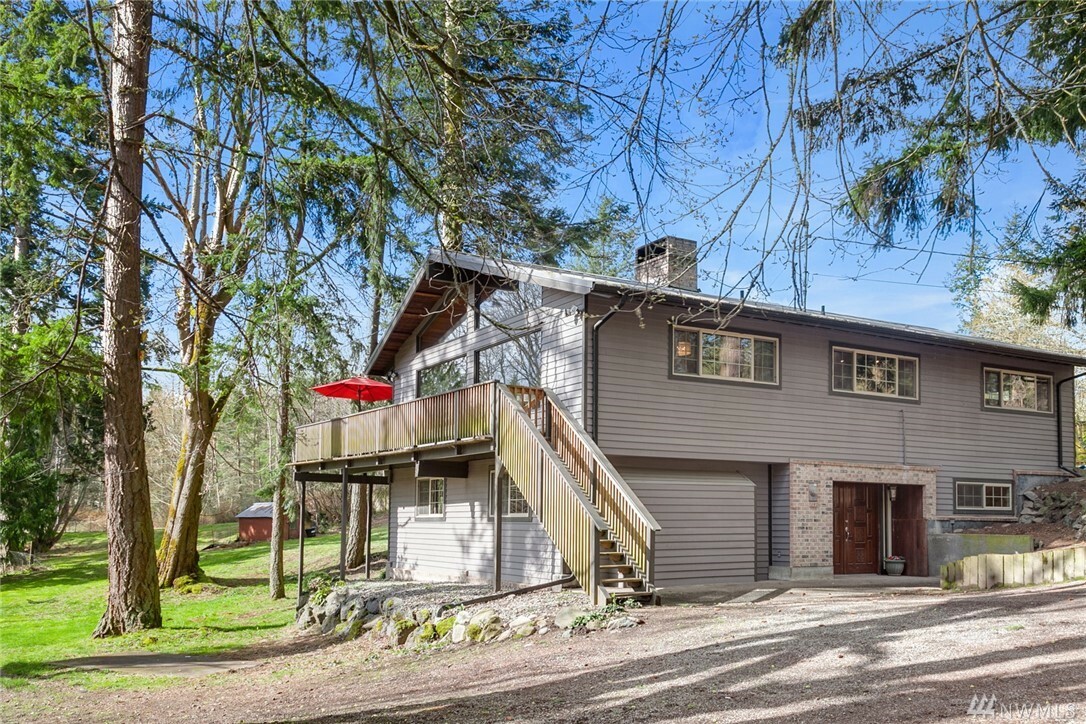 Property Photo:  1359 Midcrest Rd  WA 98282 