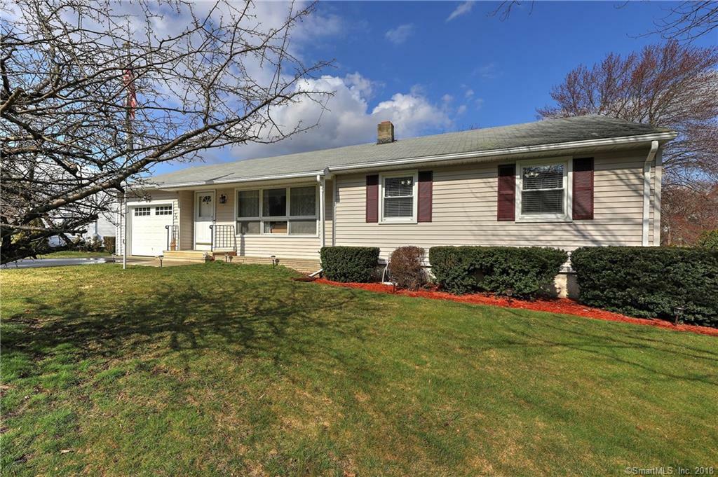 Property Photo: 75 Clover Circle CT 06514