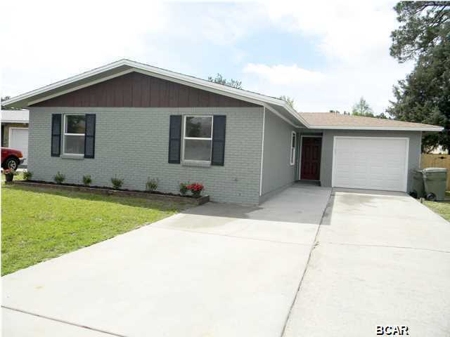 Property Photo: 511 Lori Lane FL 32444