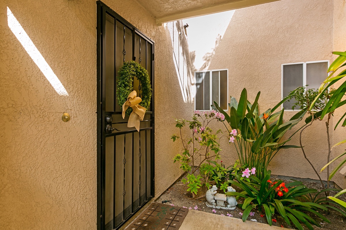 Property Photo:  11219 Avenida De Los Lobos F  CA 92127 