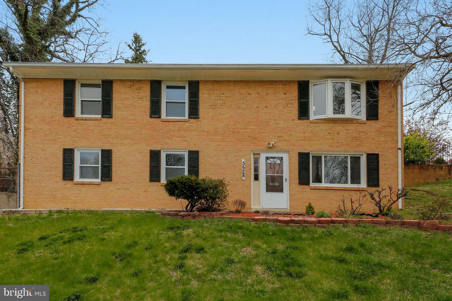 Property Photo:  3528 28th Parkway  MD 20748 