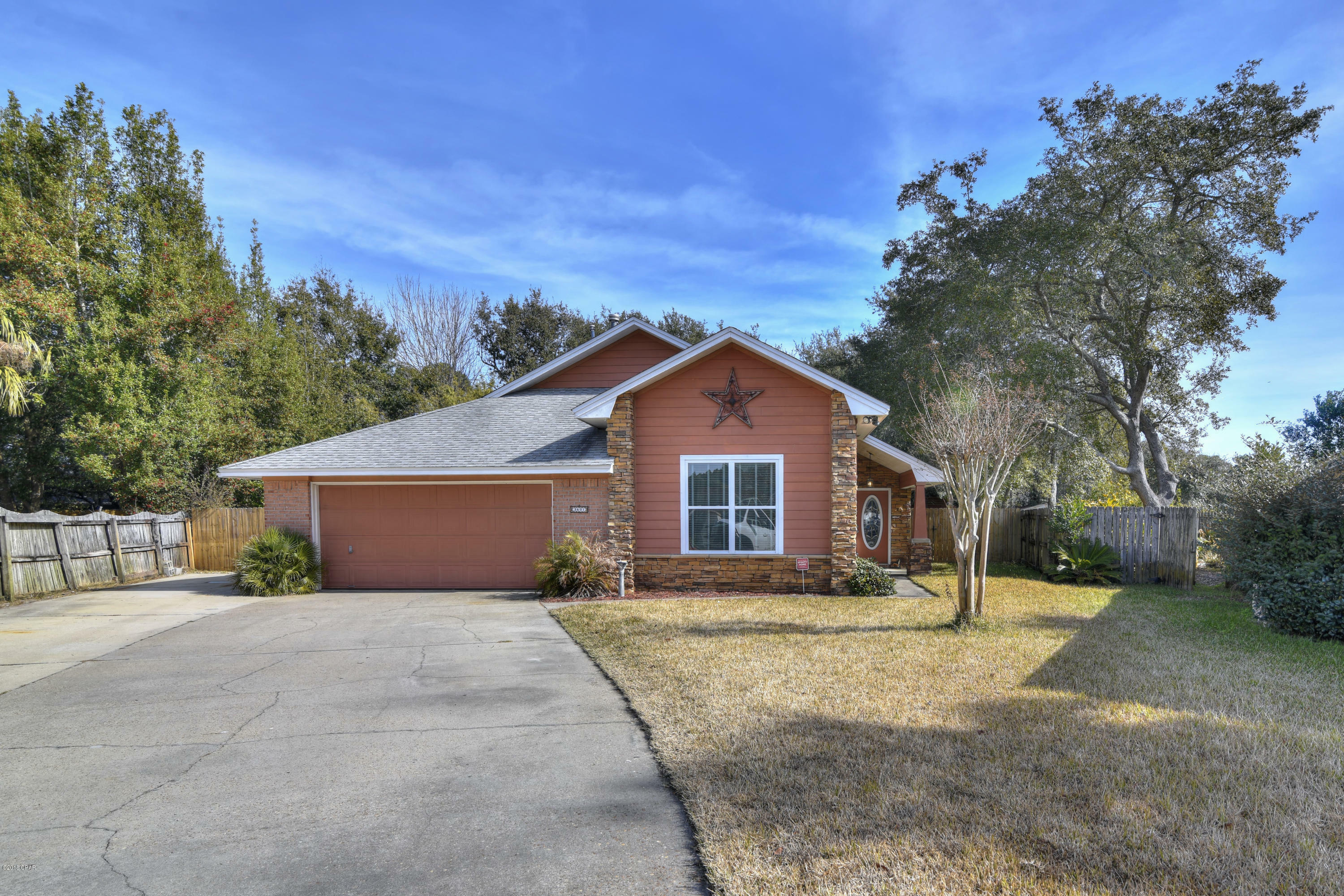 Property Photo:  3601 Oak Knoll Court  FL 32408 