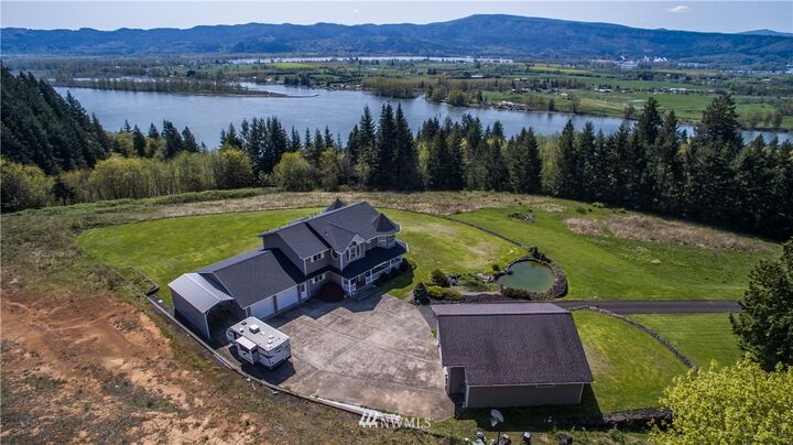 517 E SR 4  Cathlamet WA 98612 photo