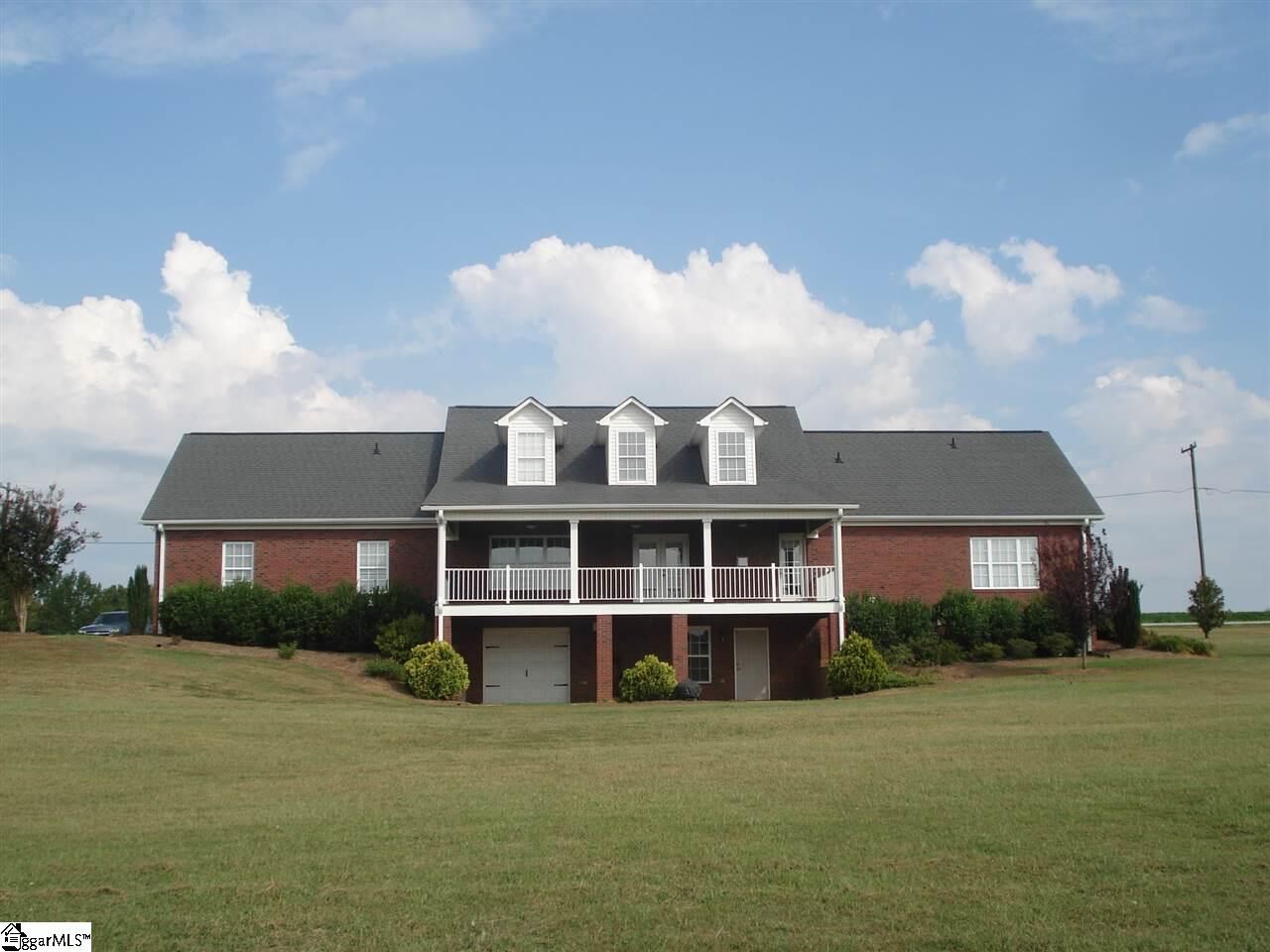 Property Photo: 810 Harrison Road SC 29376
