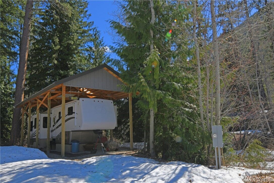 Property Photo:  4 Cedar Cir  WA 98833 
