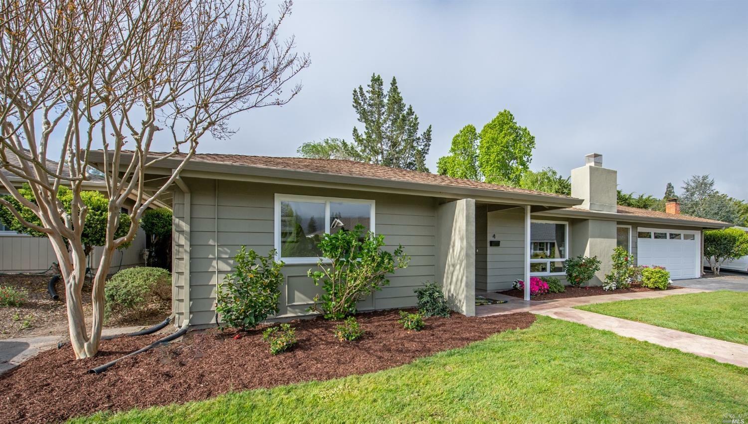 Property Photo: 4 Glengreen Street CA 95409