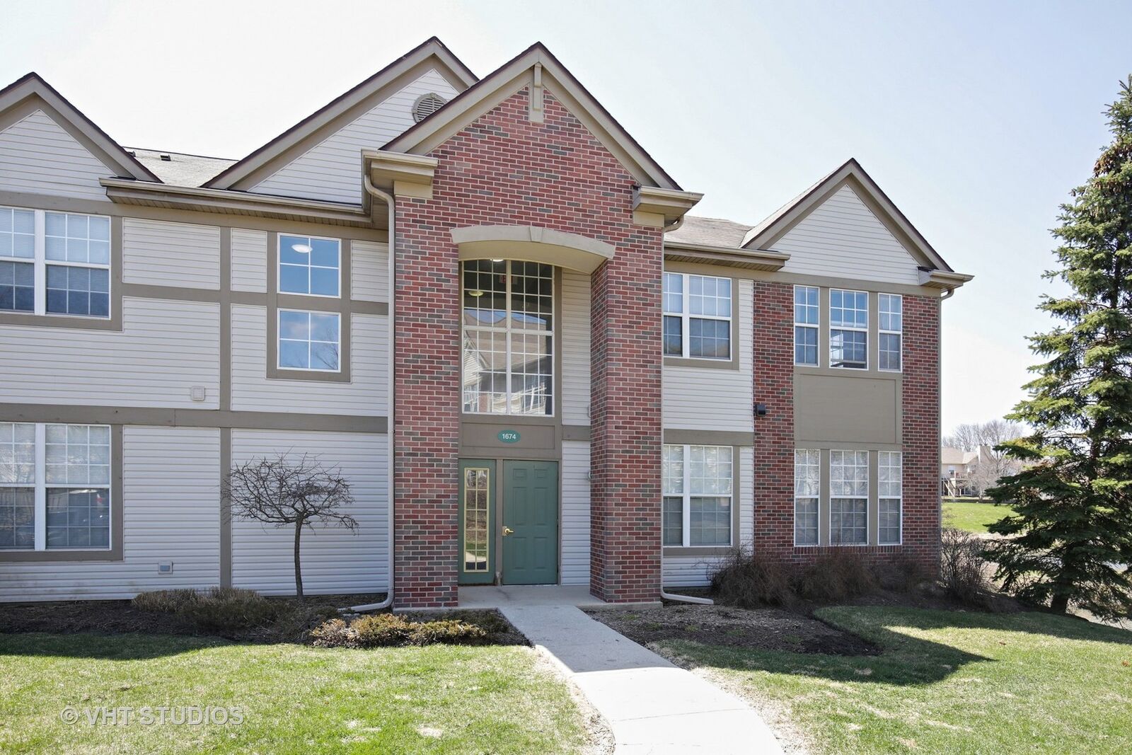 Property Photo: 1674 Carlemont Drive A IL 60014