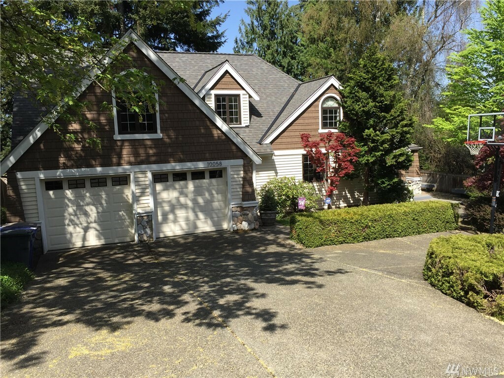 Property Photo:  10058 NE 29th Place  WA 98004 