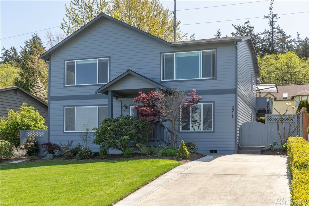 Property Photo:  3315 W 3rd St  WA 98221 