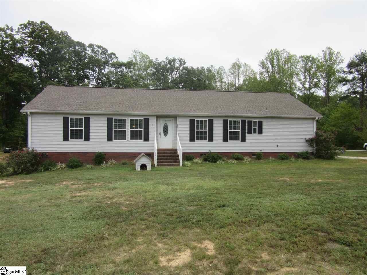 Property Photo: 565 Clifdale Road SC 29307