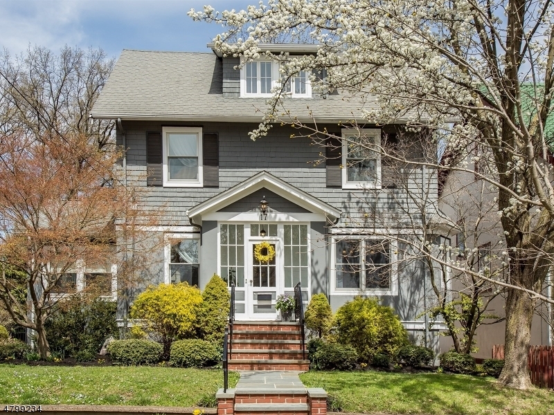 Property Photo:  17 Winsor Pl  NJ 07003 