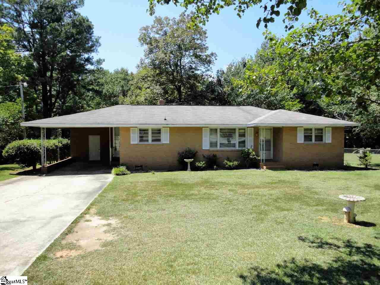 Property Photo:  506 Fairview Road  SC 29360 