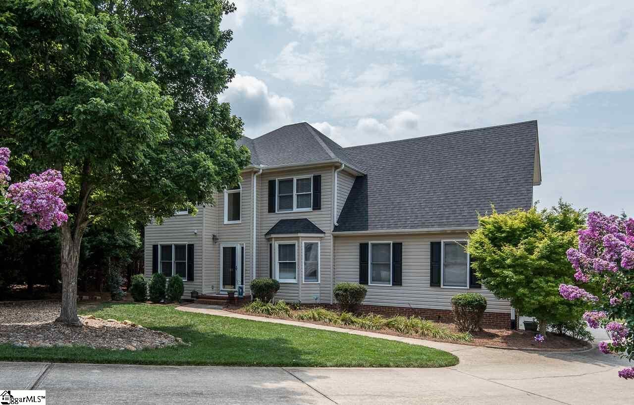 Property Photo: 104 Meadow Ridge Drive SC 29651