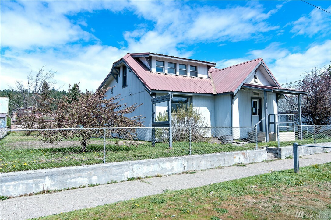 515 E First St  Cle Elum WA 98922 photo