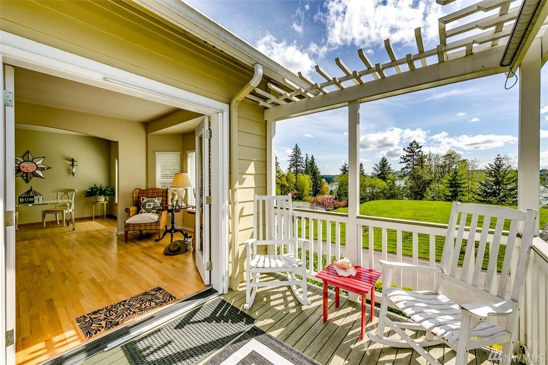 Property Photo:  17684 Baywatch Ct NE  WA 98370 