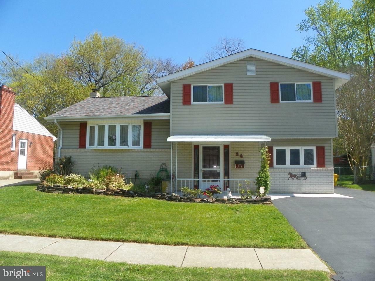 Property Photo: 24 E Burton Avenue DE 19720