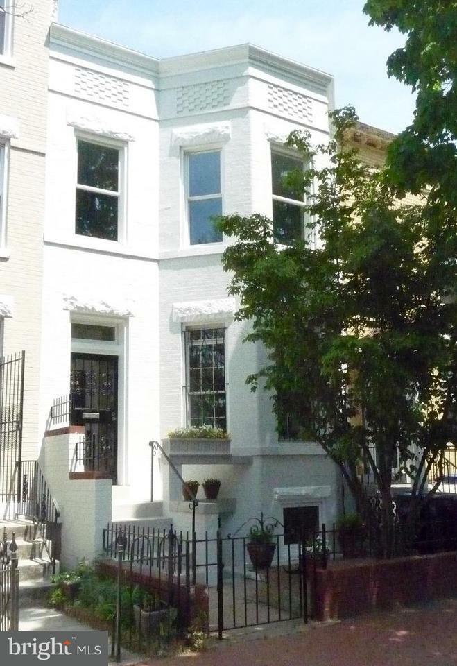 Property Photo:  1322 G Street NE  DC 20002 