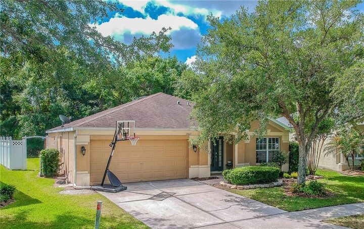 Property Photo:  26821 Middleground Loop  FL 33544 