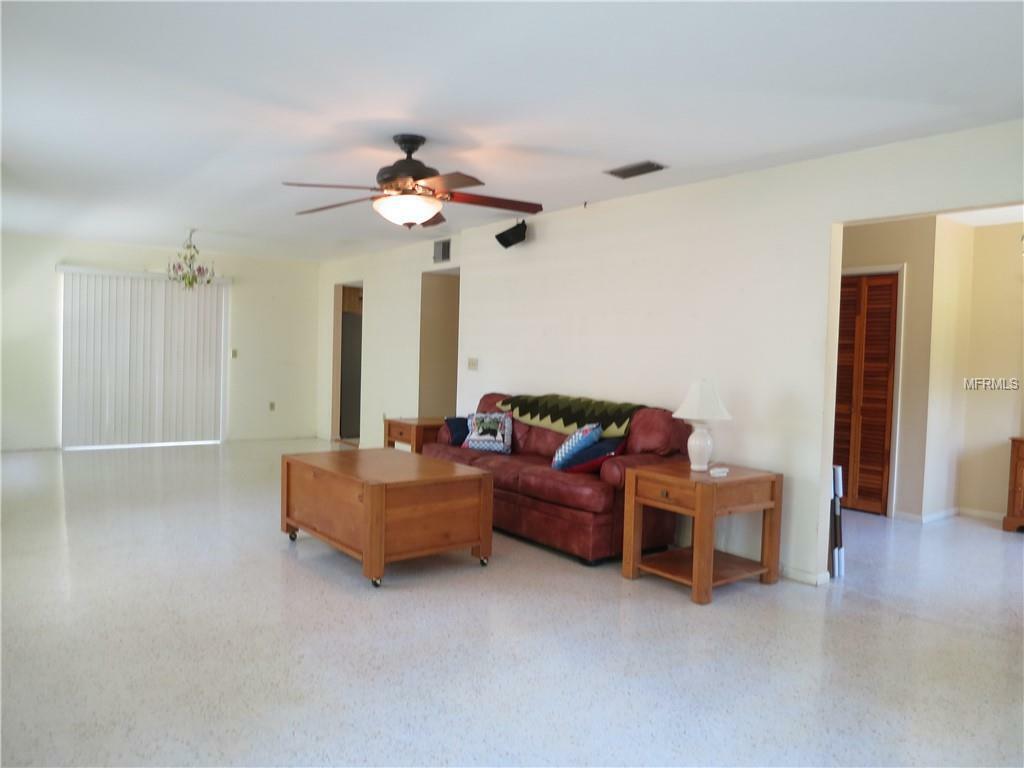 Property Photo:  511 Manatee Avenue  FL 34222 