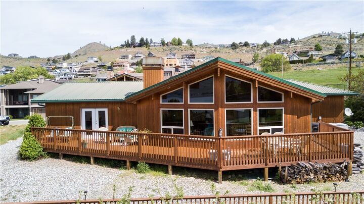 Property Photo:  209 Key Lane  WA 98816 